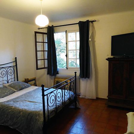 Chambre Dans Propriete La Croix Du Sud Le Pradet Exterior photo